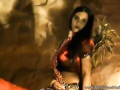 Bollywood Princess Express the Dancing Ritual